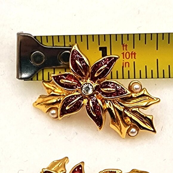 AVON Vtg. Poinsettias Brooch and Clip Earrings Set Festive Treasures Collection - Picture 7 of 7